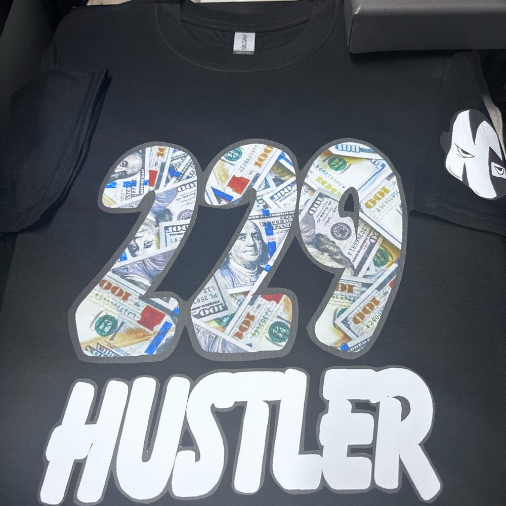 xclusive Area code tee